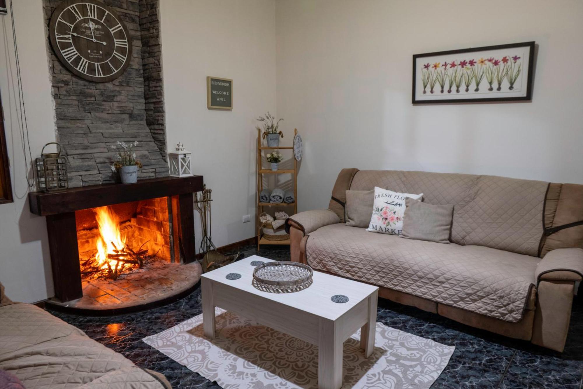 Country House, Cozy Fireplace And An Amazing View Cartago Extérieur photo